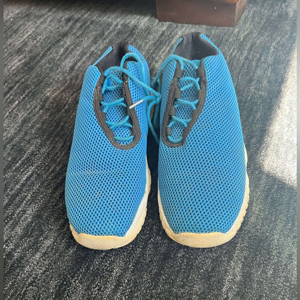 Nike air Jordan future low blue mesh youth size 7Y